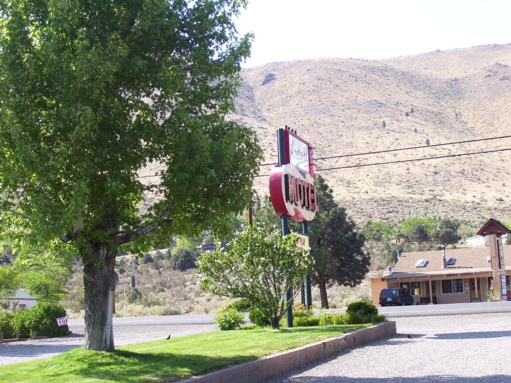 Andruss Motel Walker Ngoại thất bức ảnh